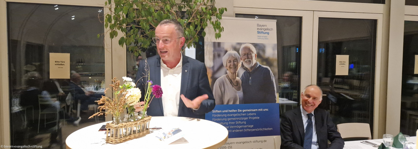 Landesbischof Kopp beim Stifterabend der Bayern-evangelisch-Stiftung